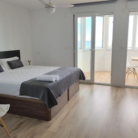 Lujoso Apartamento En Primera Linea De Playa Alicante Exterior photo
